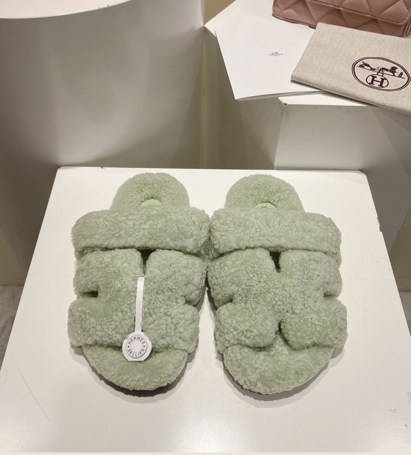 H**mes slippers